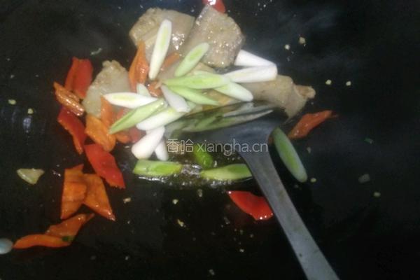 白萝卜香干炒五花肉的做法图解7