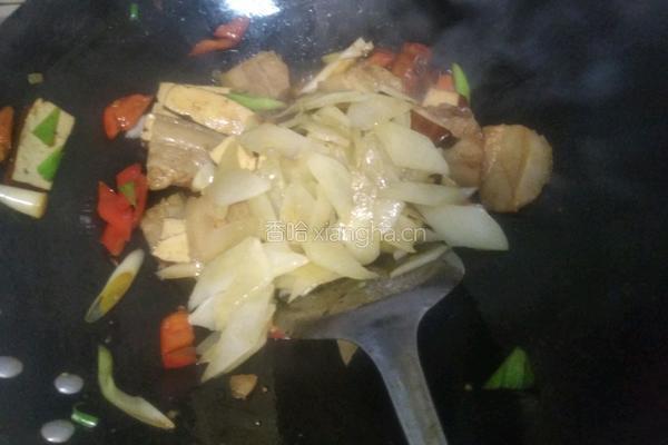 白萝卜香干炒五花肉的做法图解9