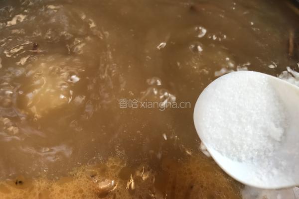 猪肘子炖笋干的做法图解9