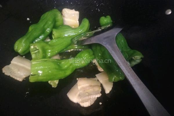 豆豉青椒炒五花肉的做法图解6
