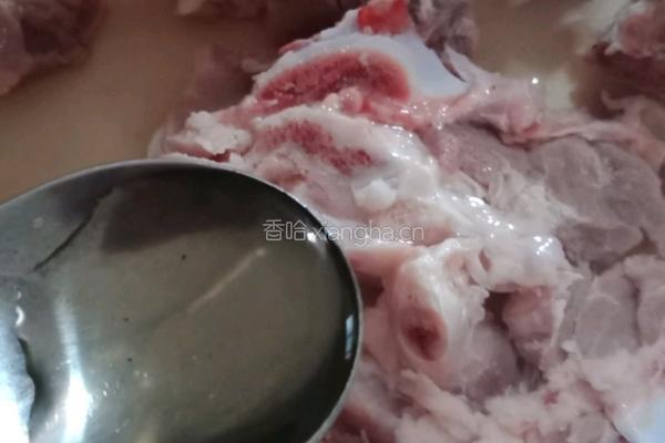 ＃广东＃年夜饭骨头汤的做法图解2