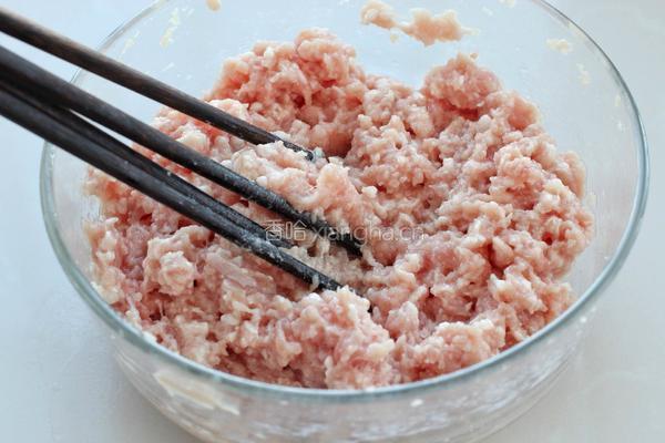酱肉包子的做法图解3