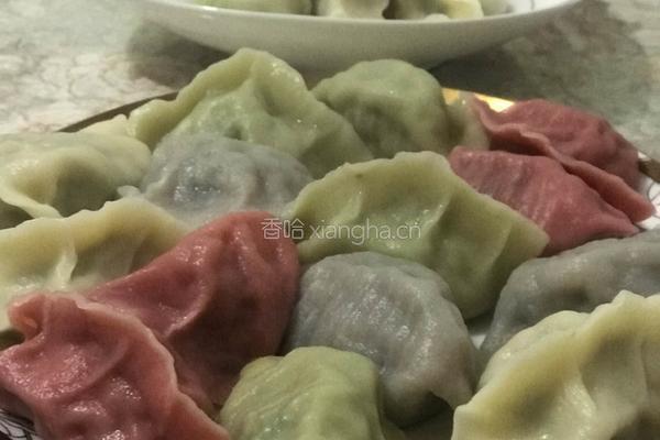 韭菜虾仁肉彩色水饺