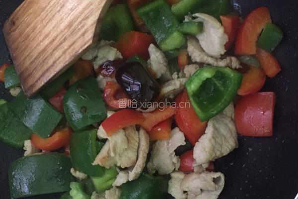 青椒炒肉片的做法图解5