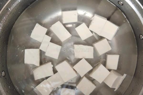 豆腐蒸瘦肉的做法图解2