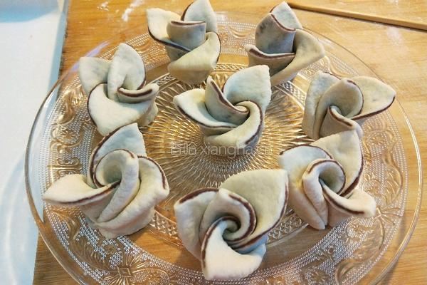新文美食 玫瑰细沙花样面点的做法图解14