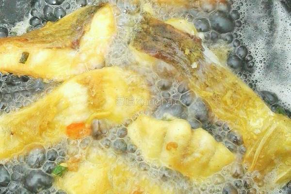 香辣脆酥炸鱼块的做法图解11