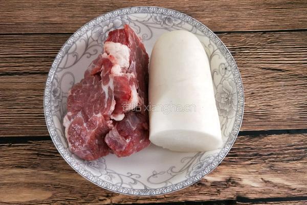 牛肉炖萝卜的做法图解2