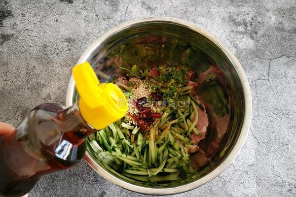 东北凉拌猪头肉的做法图解9
