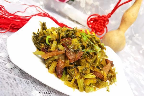 雪菜炒肉片的做法图解1