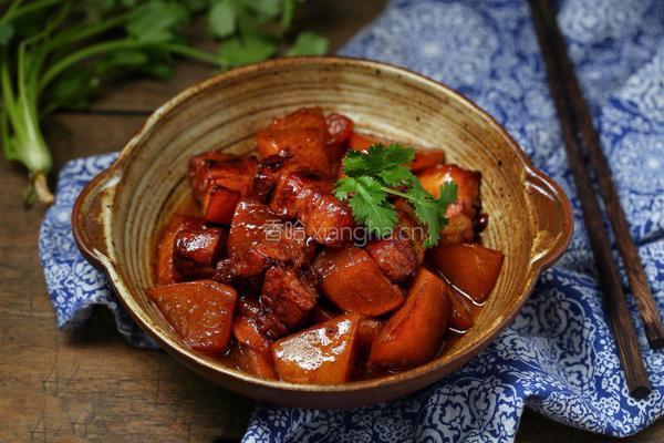 红烧肉炖萝卜的做法图解11