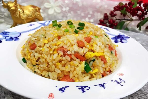 火腿蛋炒饭的做法图解1