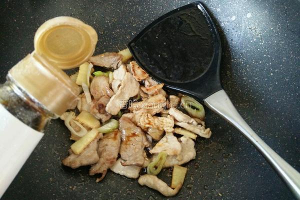 辣椒炒肉的做法图解4
