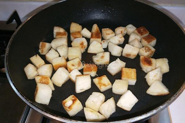 新文美食 网红馒头变身 鸡蛋火腿饼的做法图解4