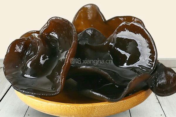 凉调木耳的做法图解1