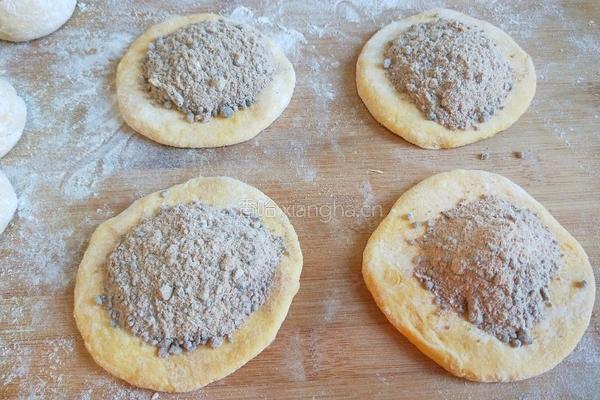 新文美食 南瓜红糖饼的做法图解9