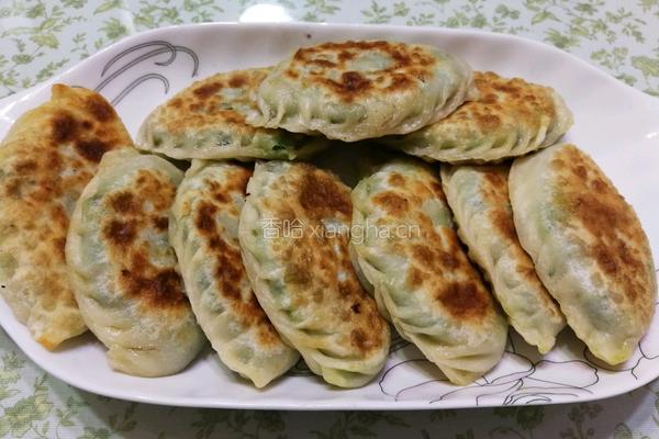 ??哈年夜饭三鲜韭菜盒子的做法图解4