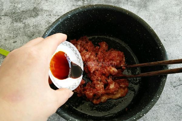东北酸菜猪肉饺子的做法图解8