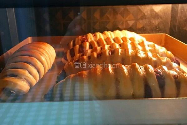 毛毛虫面包的做法图解8