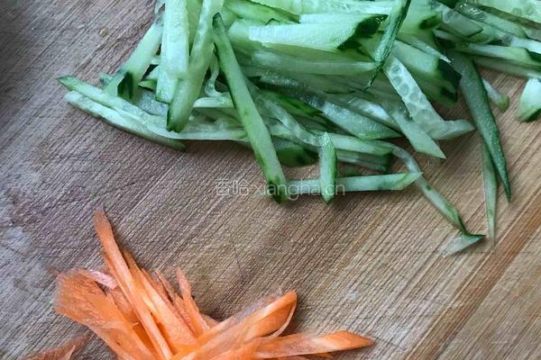 凉拌海蜇头的做法图解2