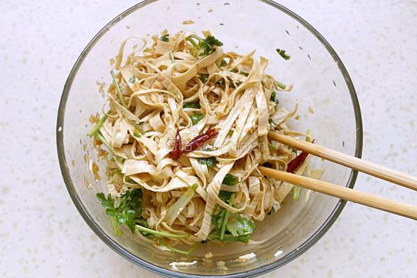 凉拌油豆皮的做法图解10
