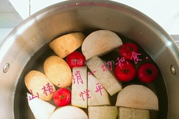 山楂萝卜梨冰糖水的做法图解3
