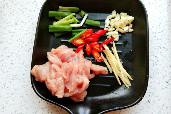 肉炒腐竹的做法图解2