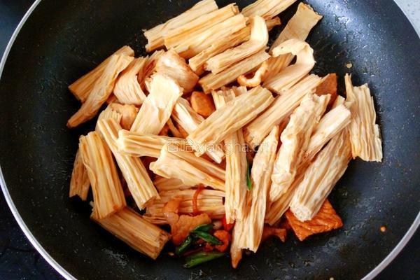 肉炒腐竹的做法图解6