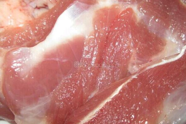 自做猪肉丸子的做法图解1