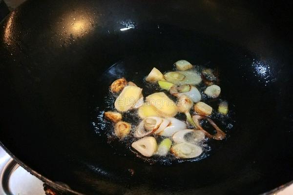 新文美食 扇贝虾仁蛋炒饭的做法图解7