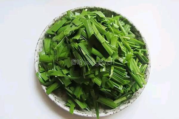 韭菜炒河虾的做法图解2
