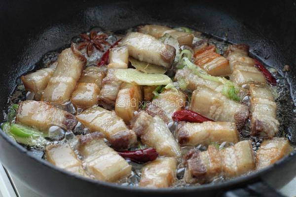红烧肉炖土豆的做法图解7