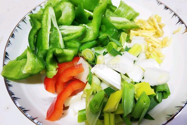 五花肉炒菜头的做法图解4