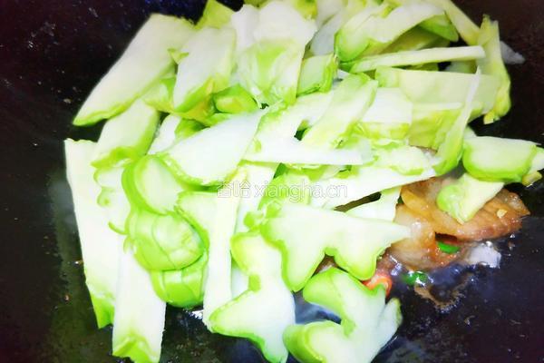五花肉炒菜头的做法图解9