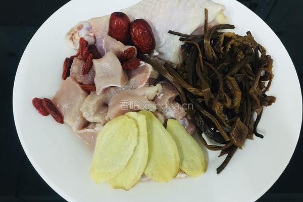 广东味~茶树菇鸡腿汤的做法图解1