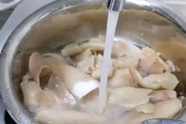 水晶皮冻的做法图解2