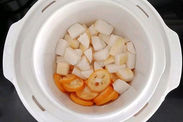 金桔雪梨水 (宝宝辅食）的做法图解4