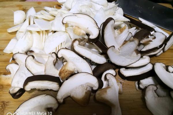 肉炒双菇的做法图解1