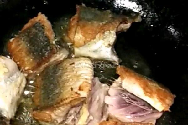 番茄鲅鱼的做法图解1