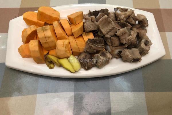 粤式农家菜－红薯焖排骨的做法图解2