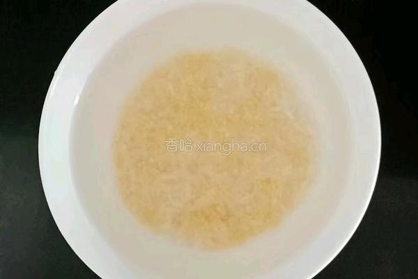 芹菜猪肝粥 (宝宝辅食）的做法图解1