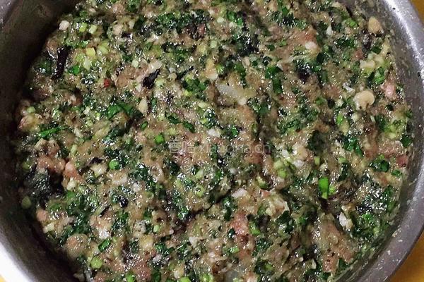 韭菜三鲜水饺的做法图解5