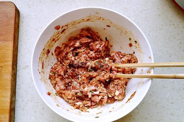 肉三鲜饺子的做法图解5