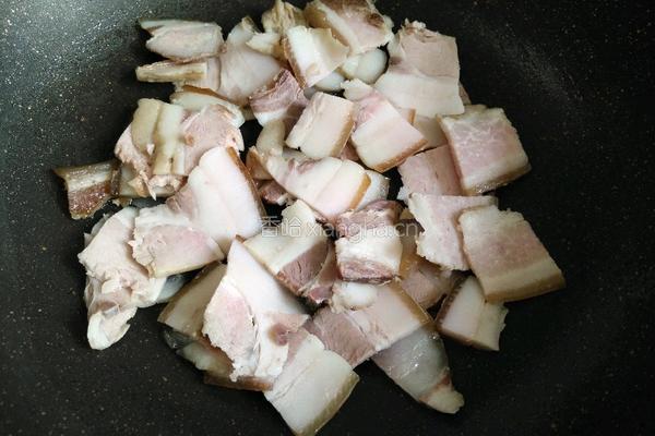  螺丝椒炒腊肉的做法图解6