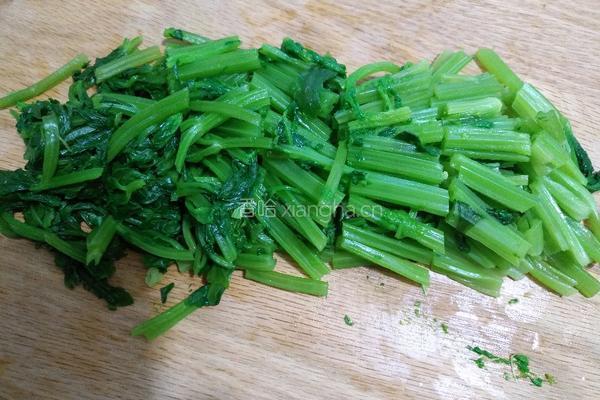  爽口香芹的做法图解6