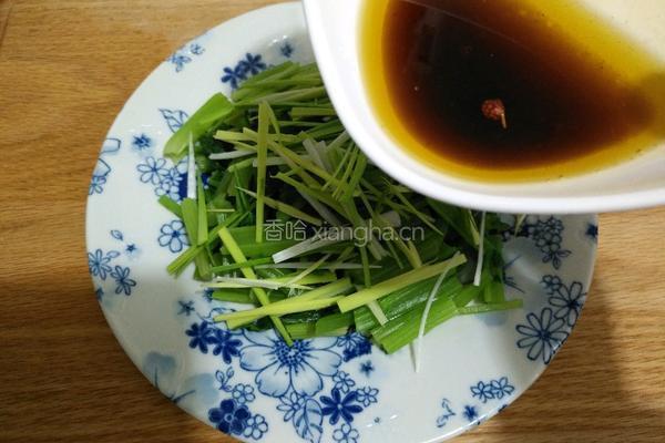  爽口香芹的做法图解13