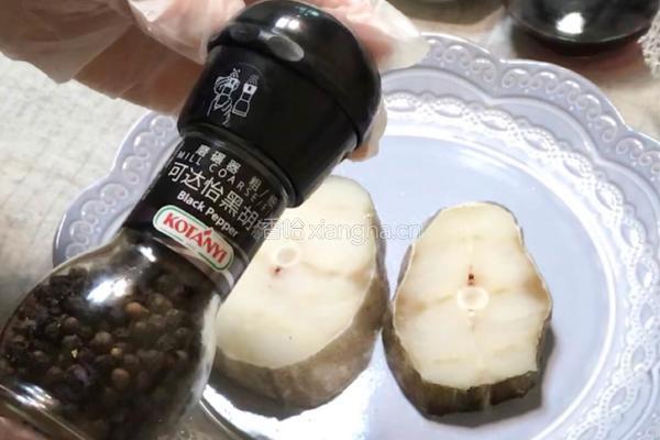 红酒柠香鳕鱼的做法图解5