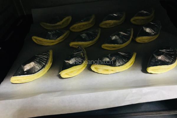 简易版榴莲酥的做法图解7