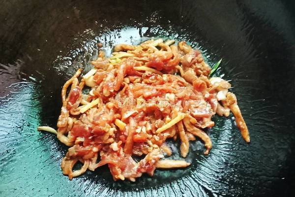 蒜苗肉丝的做法图解8