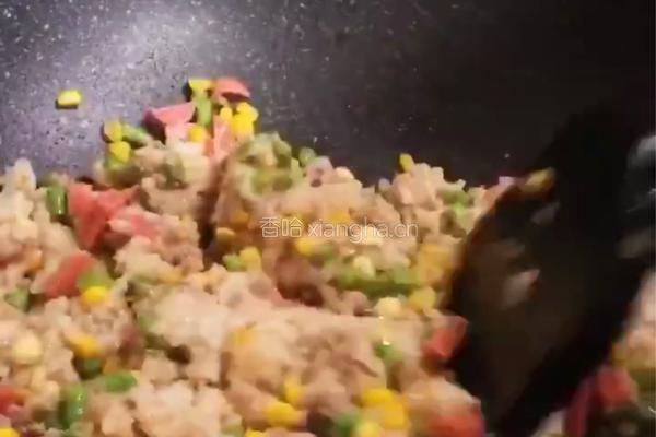 五彩炒饭的做法图解5